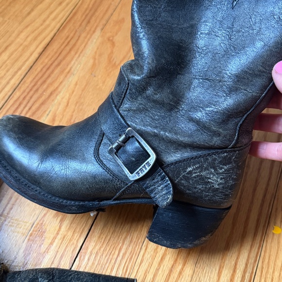 Frye Black Leather grey. - Picture 6 of 9